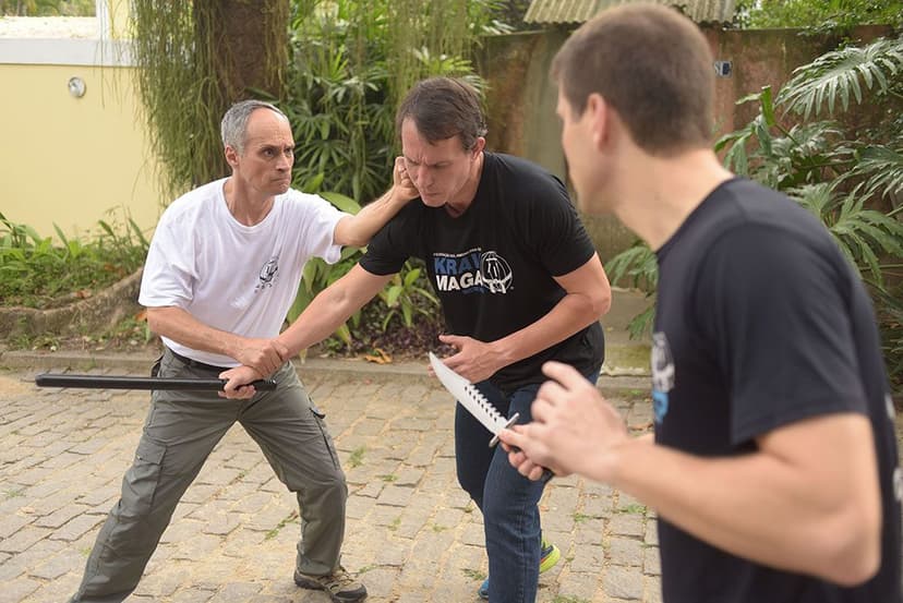Defesa de arma branca